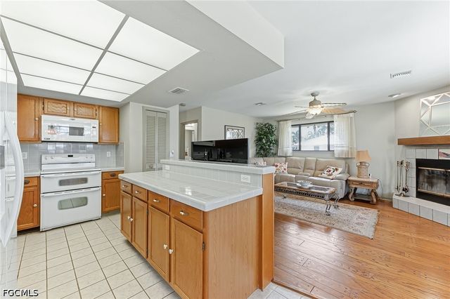 14366 Tamarac DR, Bokeelia, FL 33922