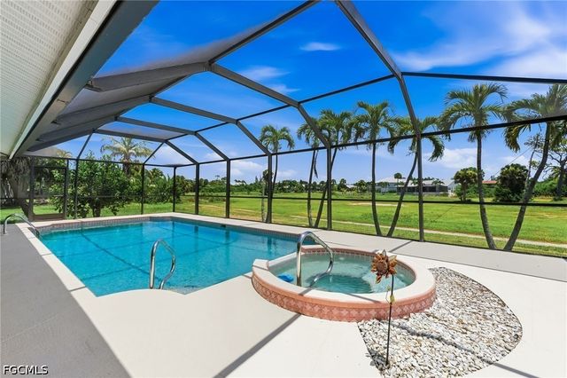 14366 Tamarac DR, Bokeelia, FL 33922