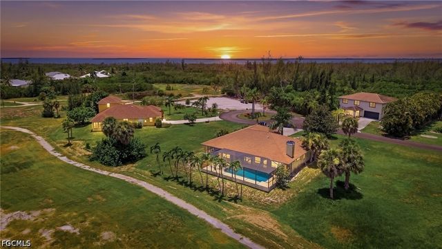 14366 Tamarac DR, Bokeelia, FL 33922