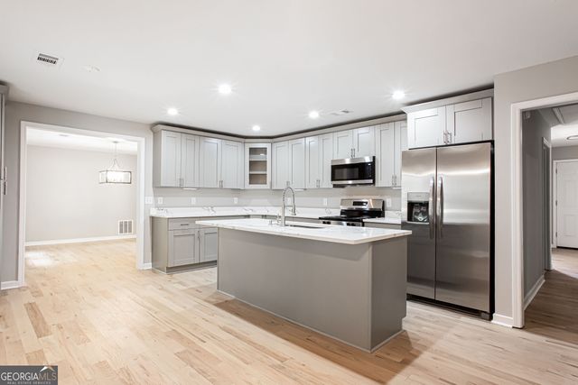 1055 Windridge Drive, Loganville, GA 30052