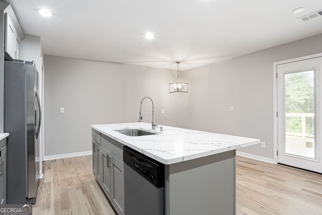 1055 Windridge Drive, Loganville, GA 30052