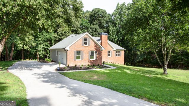 1055 Windridge Drive, Loganville, GA 30052