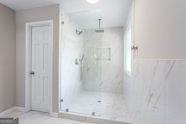 1055 Windridge Drive, Loganville, GA 30052