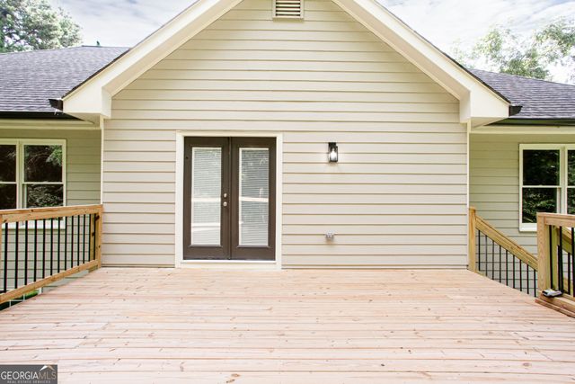 1055 Windridge Drive, Loganville, GA 30052