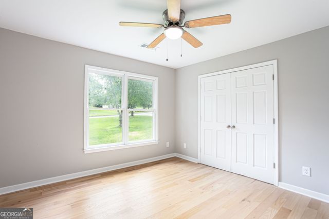1055 Windridge Drive, Loganville, GA 30052
