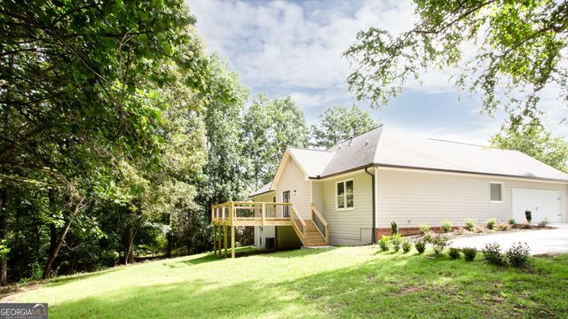1055 Windridge Drive, Loganville, GA 30052