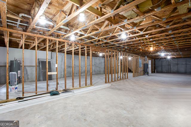 1055 Windridge Drive, Loganville, GA 30052