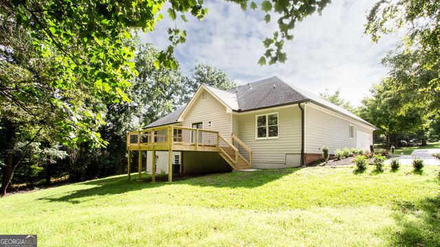 1055 Windridge Drive, Loganville, GA 30052