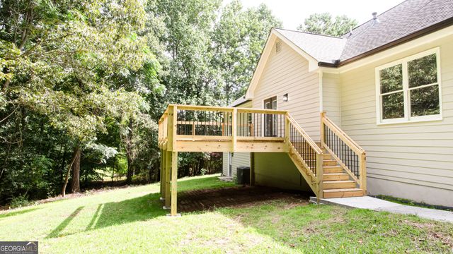 1055 Windridge Drive, Loganville, GA 30052