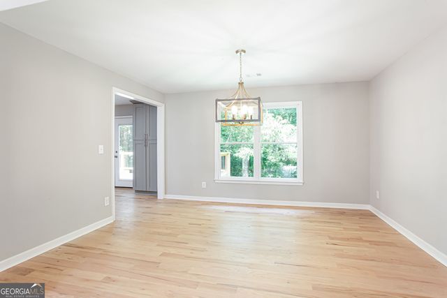 1055 Windridge Drive, Loganville, GA 30052