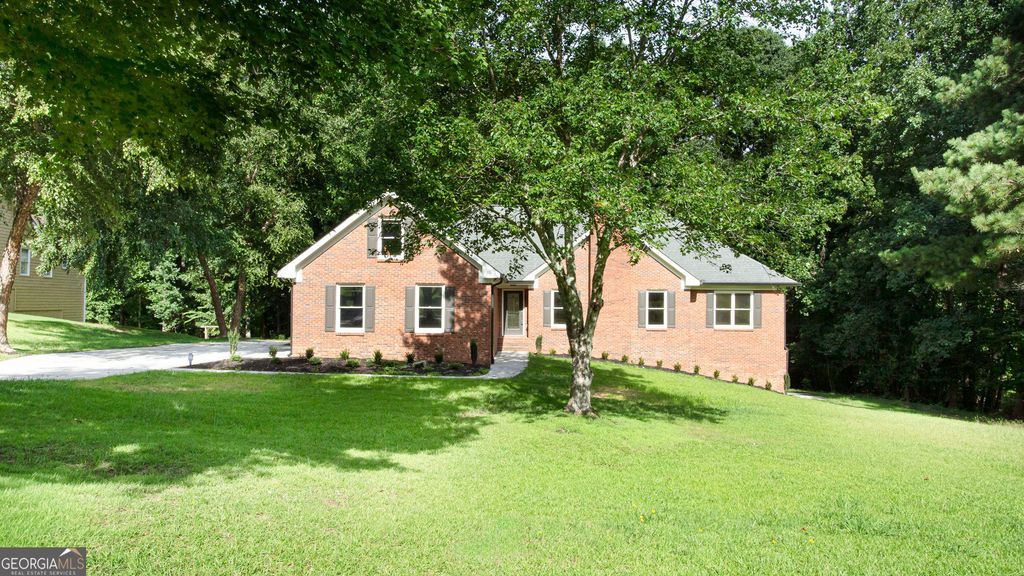 1055 Windridge Drive, Loganville, GA 30052