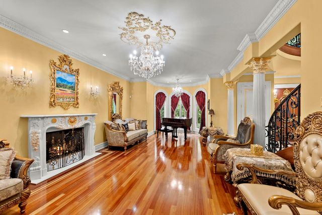 5021 Jardin Ln, Carmichael, CA 95608