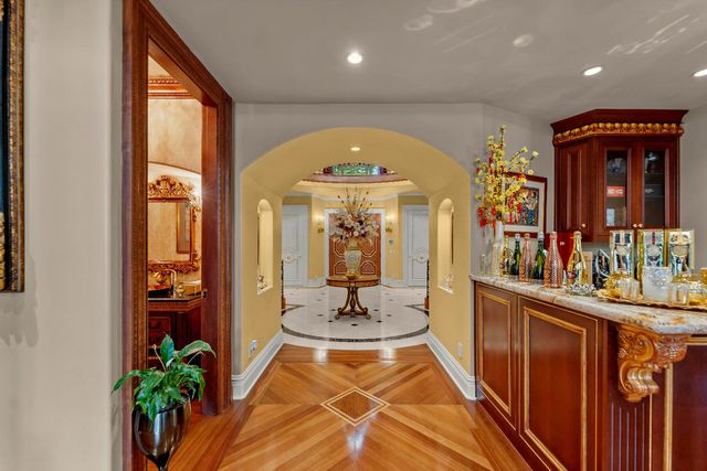 5021 Jardin Ln, Carmichael, CA 95608