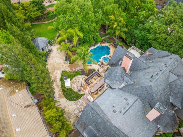 5021 Jardin Ln, Carmichael, CA 95608