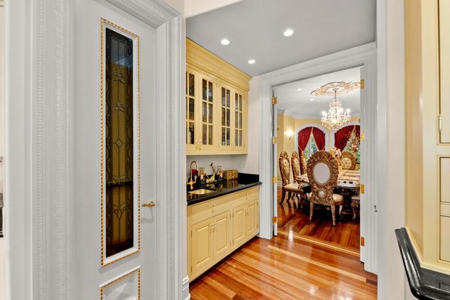 5021 Jardin Ln, Carmichael, CA 95608