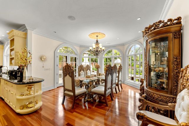 5021 Jardin Ln, Carmichael, CA 95608