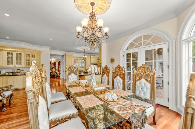 5021 Jardin Ln, Carmichael, CA 95608