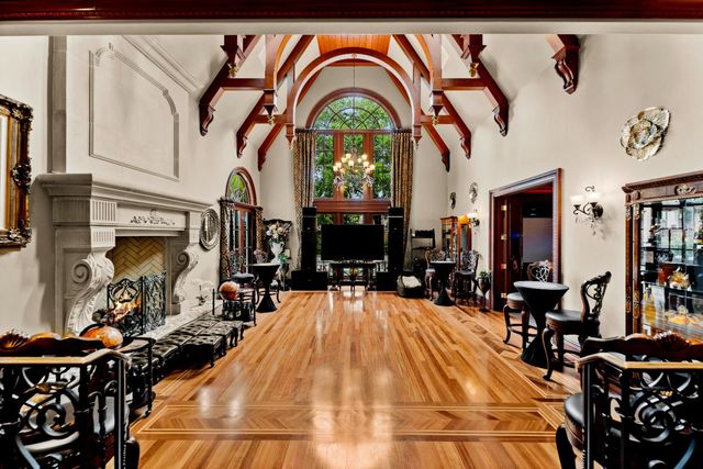 5021 Jardin Ln, Carmichael, CA 95608