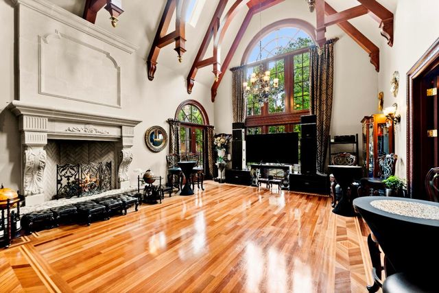 5021 Jardin Ln, Carmichael, CA 95608