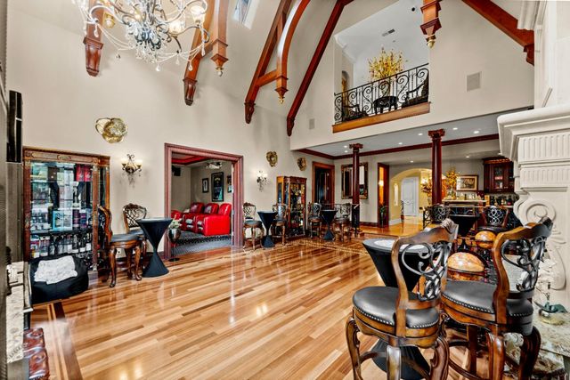 5021 Jardin Ln, Carmichael, CA 95608