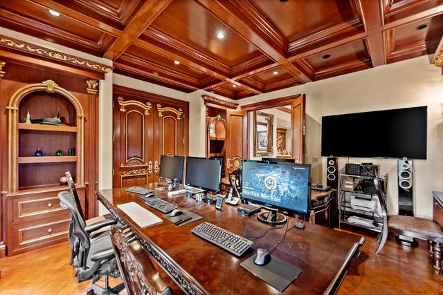 5021 Jardin Ln, Carmichael, CA 95608