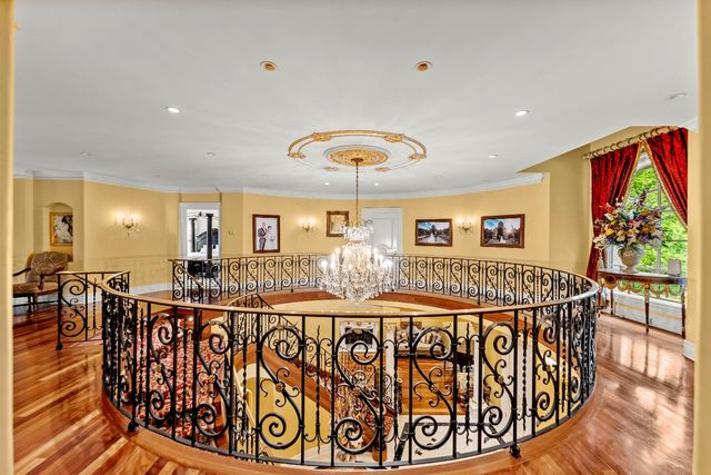 5021 Jardin Ln, Carmichael, CA 95608