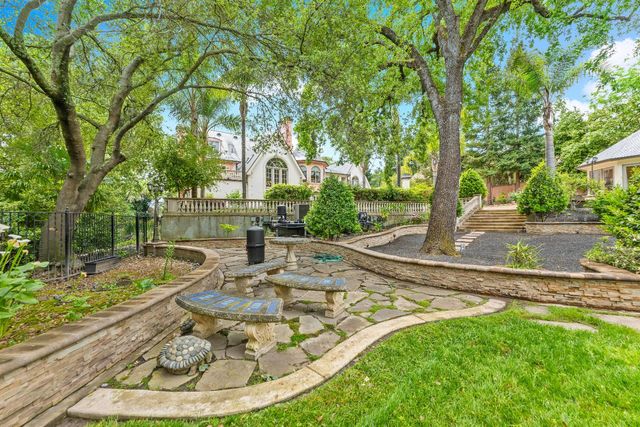 5021 Jardin Ln, Carmichael, CA 95608