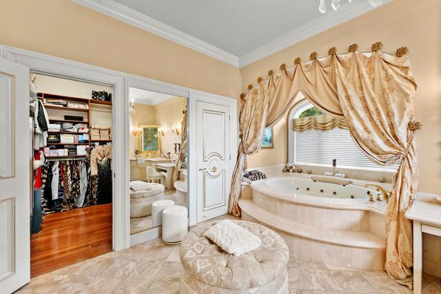 5021 Jardin Ln, Carmichael, CA 95608