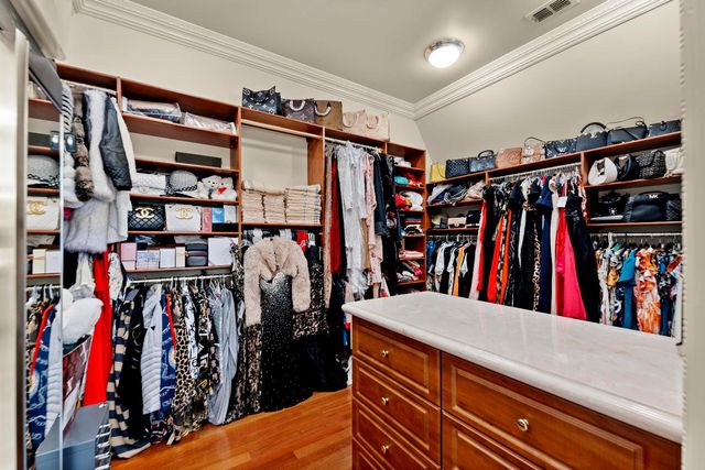 5021 Jardin Ln, Carmichael, CA 95608