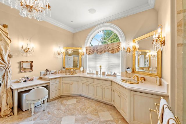 5021 Jardin Ln, Carmichael, CA 95608