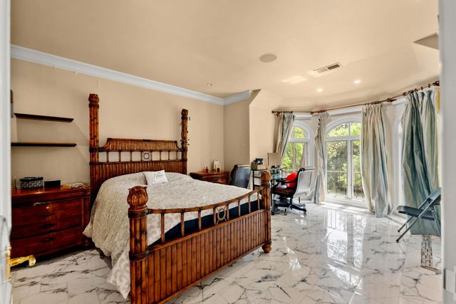 5021 Jardin Ln, Carmichael, CA 95608