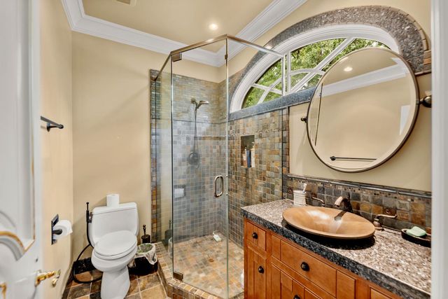 5021 Jardin Ln, Carmichael, CA 95608