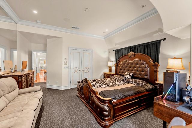 5021 Jardin Ln, Carmichael, CA 95608