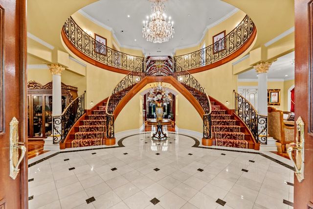 5021 Jardin Ln, Carmichael, CA 95608