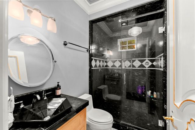 5021 Jardin Ln, Carmichael, CA 95608