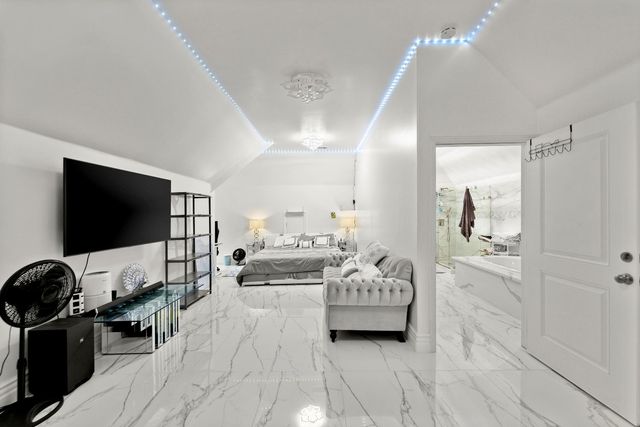 5021 Jardin Ln, Carmichael, CA 95608