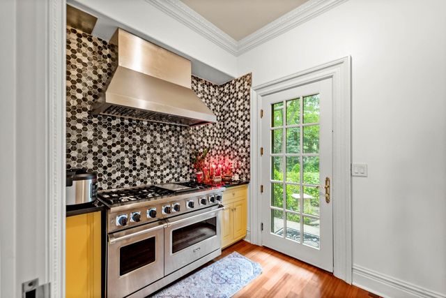 5021 Jardin Ln, Carmichael, CA 95608