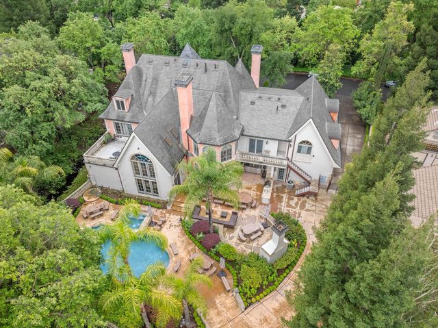 5021 Jardin Ln, Carmichael, CA 95608