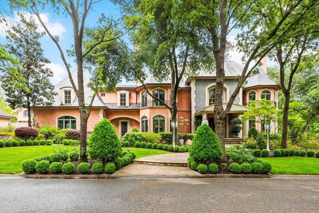 5021 Jardin Ln, Carmichael, CA 95608