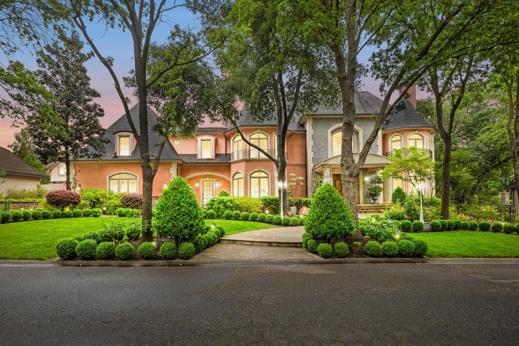 5021 Jardin Ln, Carmichael, CA 95608