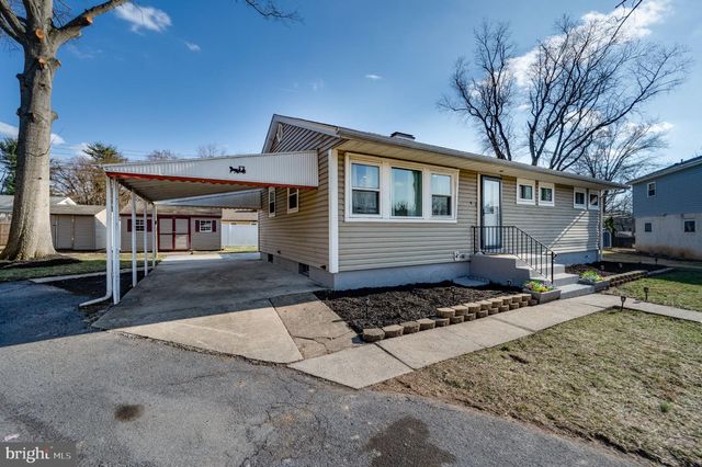 6 CIRCLE DR, Reading, PA 19606