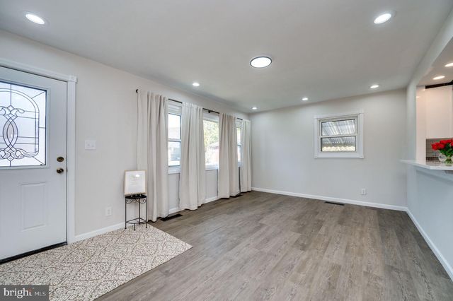 6 CIRCLE DR, Reading, PA 19606