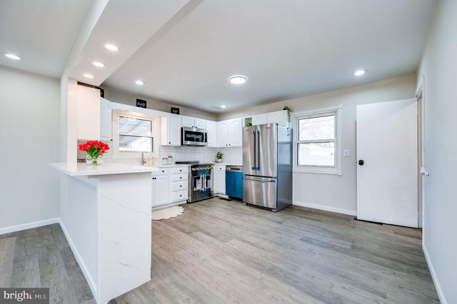 6 CIRCLE DR, Reading, PA 19606