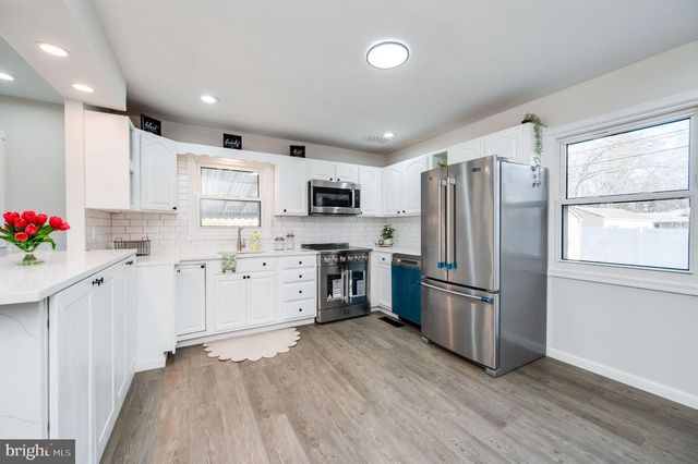 6 CIRCLE DR, Reading, PA 19606