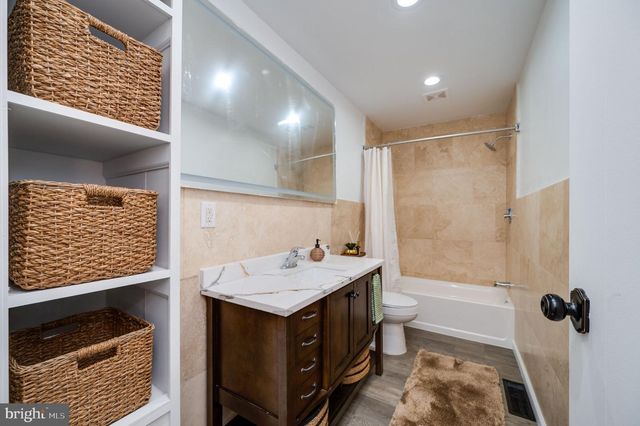 6 CIRCLE DR, Reading, PA 19606