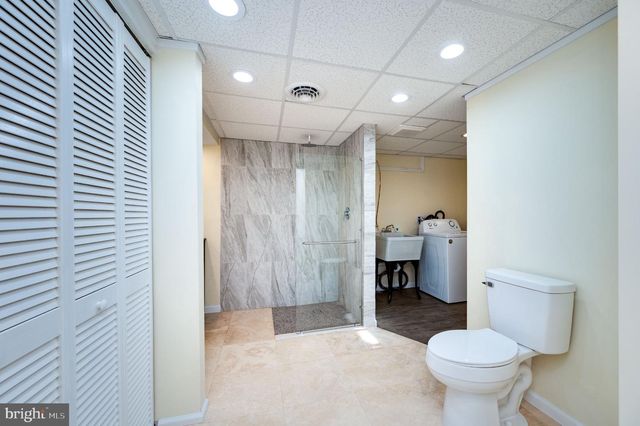 6 CIRCLE DR, Reading, PA 19606