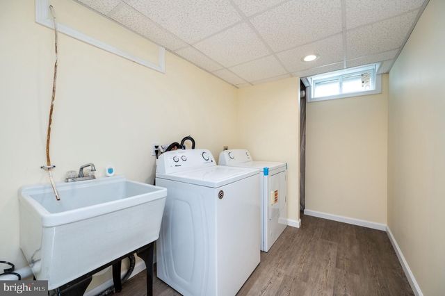 6 CIRCLE DR, Reading, PA 19606