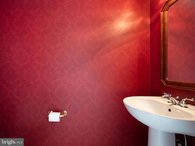 206 SLOAN CT, Wilmington, DE 19808