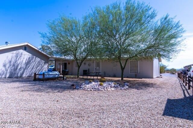30660 S VAGABOND Trail, Congress, AZ 85332
