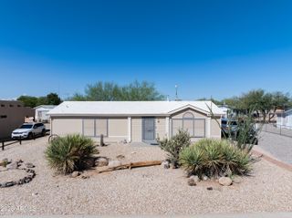 30660 S VAGABOND Trail, Congress, AZ 85332